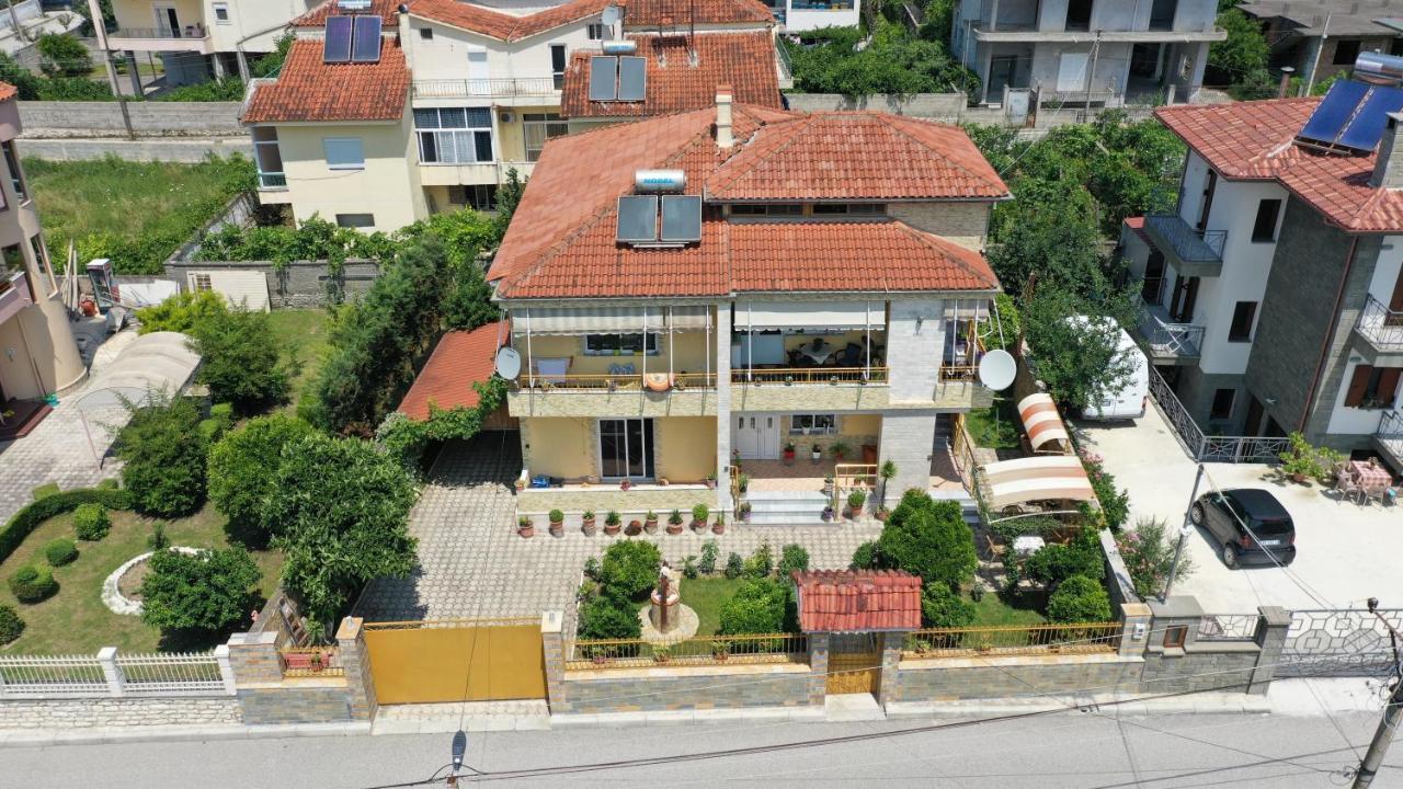 בראט Raisa Guesthouse 12 מראה חיצוני תמונה