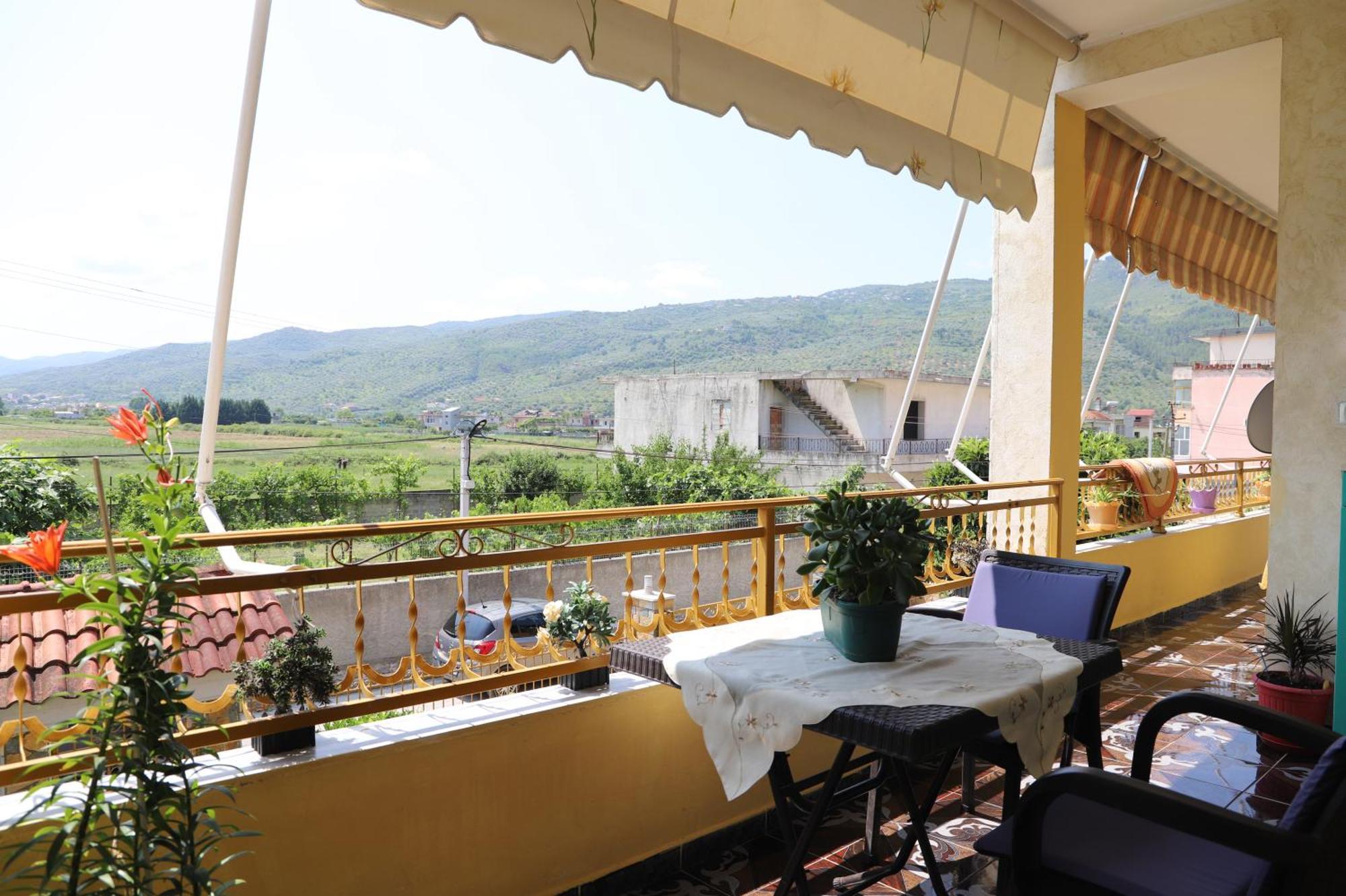 בראט Raisa Guesthouse 12 מראה חיצוני תמונה